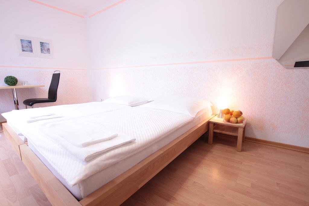 Ib-Gastehaus Hotel Щутгарт Стая снимка